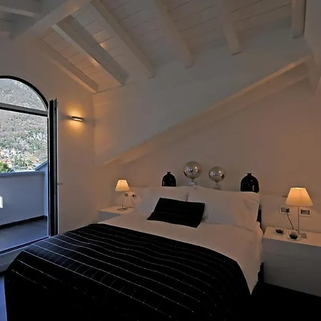 Villa Sleeps 18 Air Con Menaggio